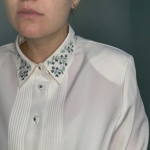 VINTAGE embroidered tuxedo blouse